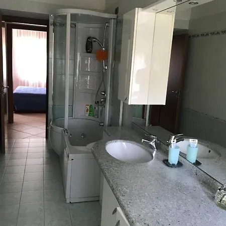 Vila Vacanze - Vicino Arona